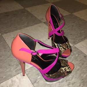 Jessica Simpson heels shoes size 8.5